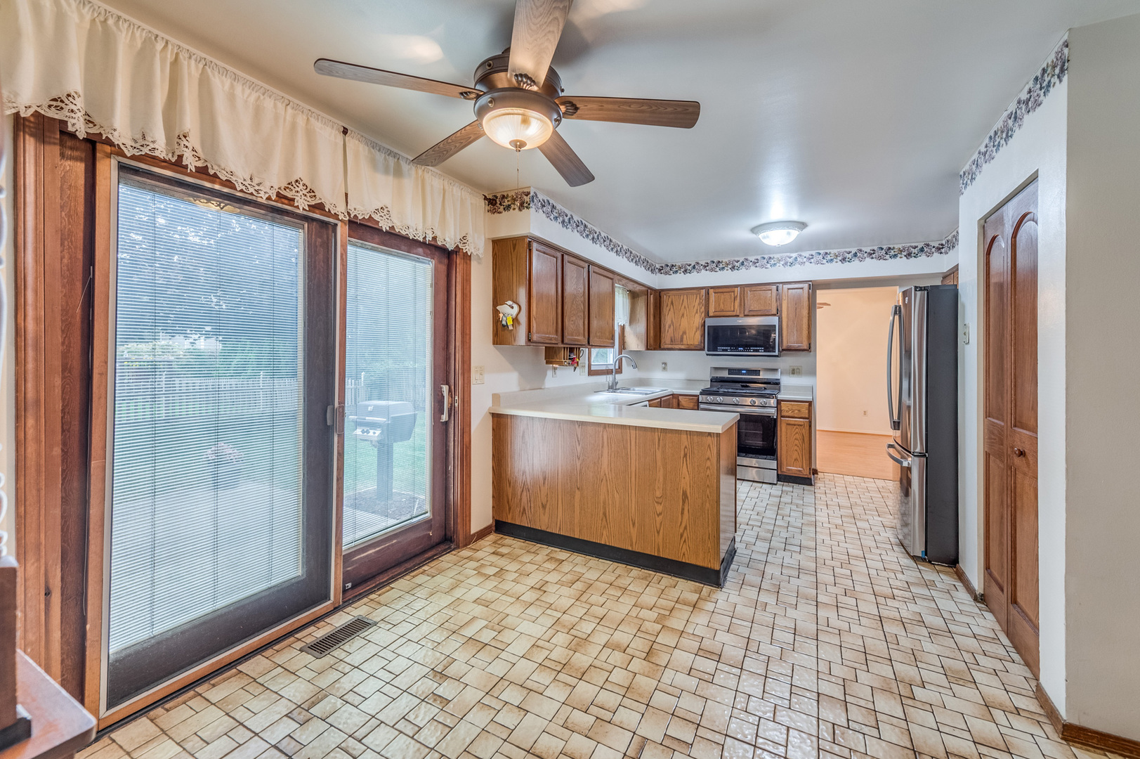 main property photo 10