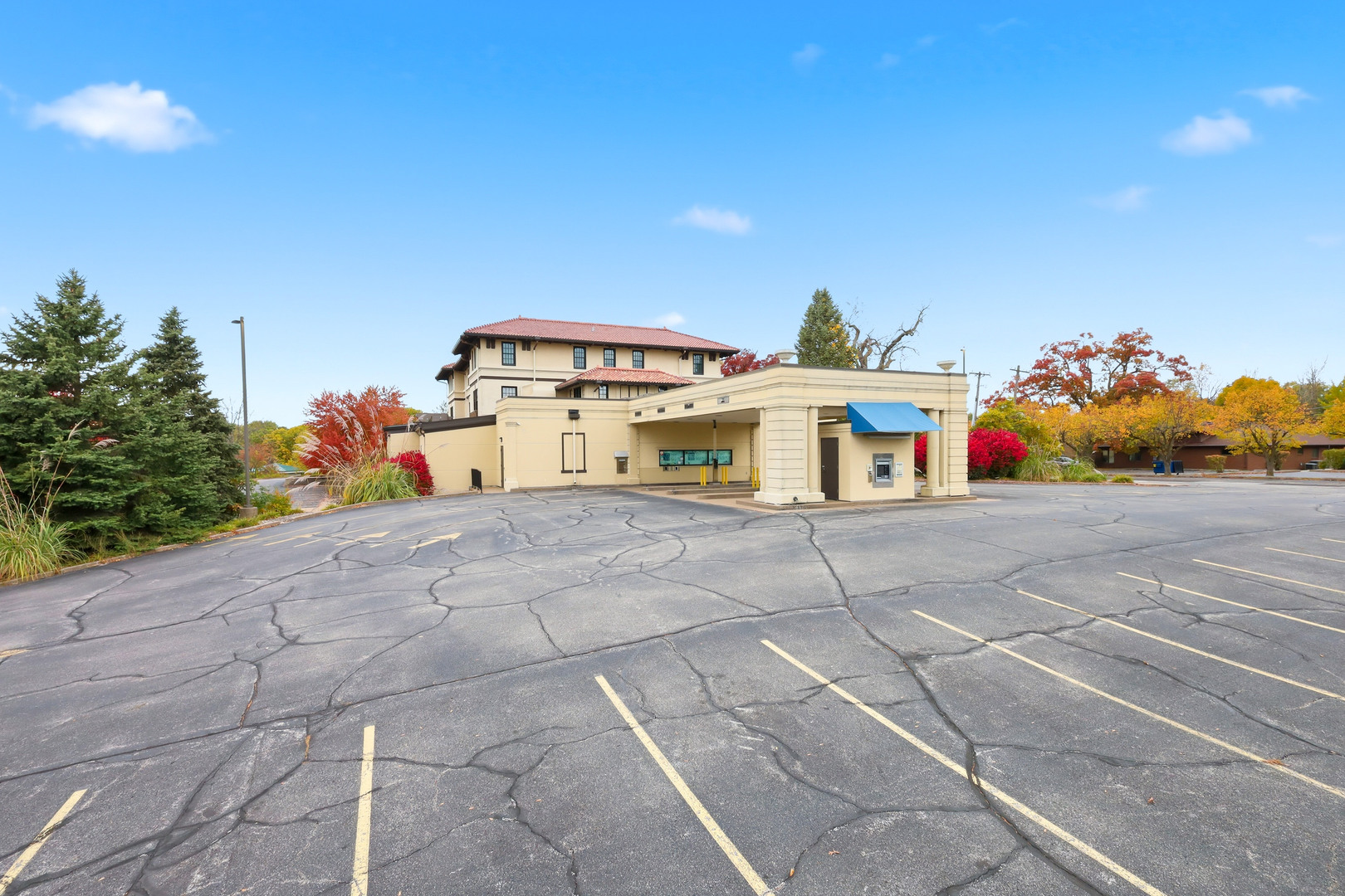 main property photo 11