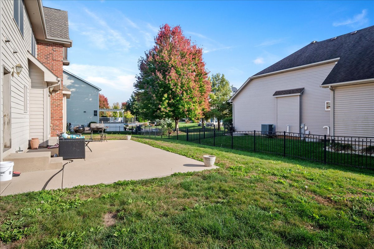 main property photo 23