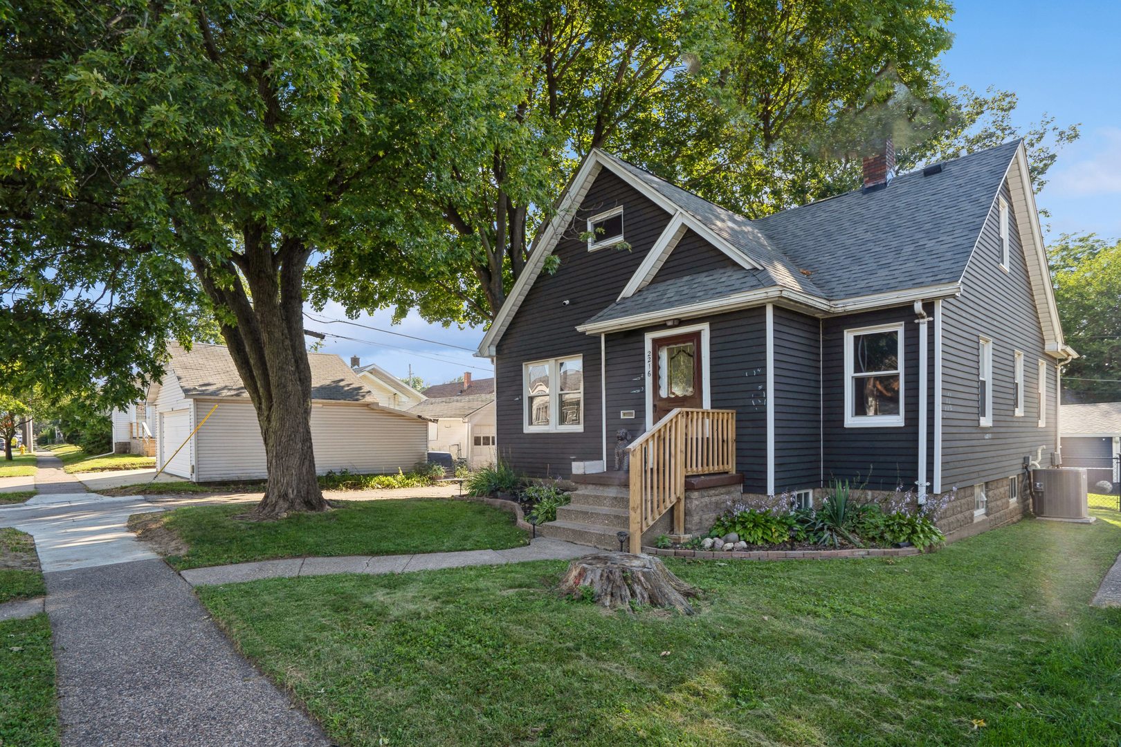 main property photo 1