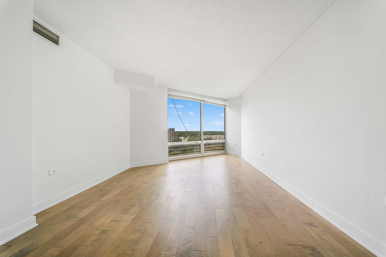 property viewer photo 11