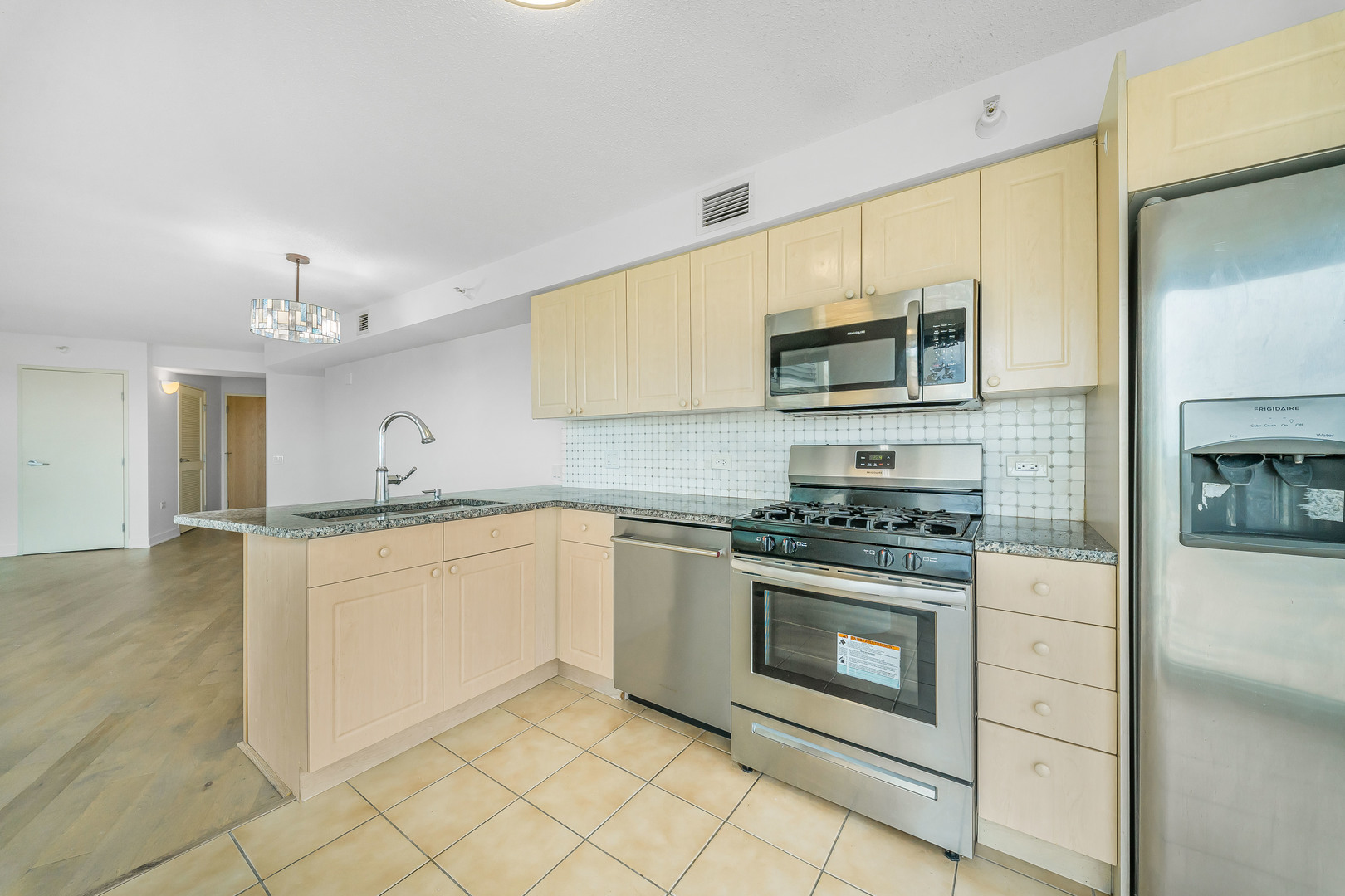 property viewer photo 5