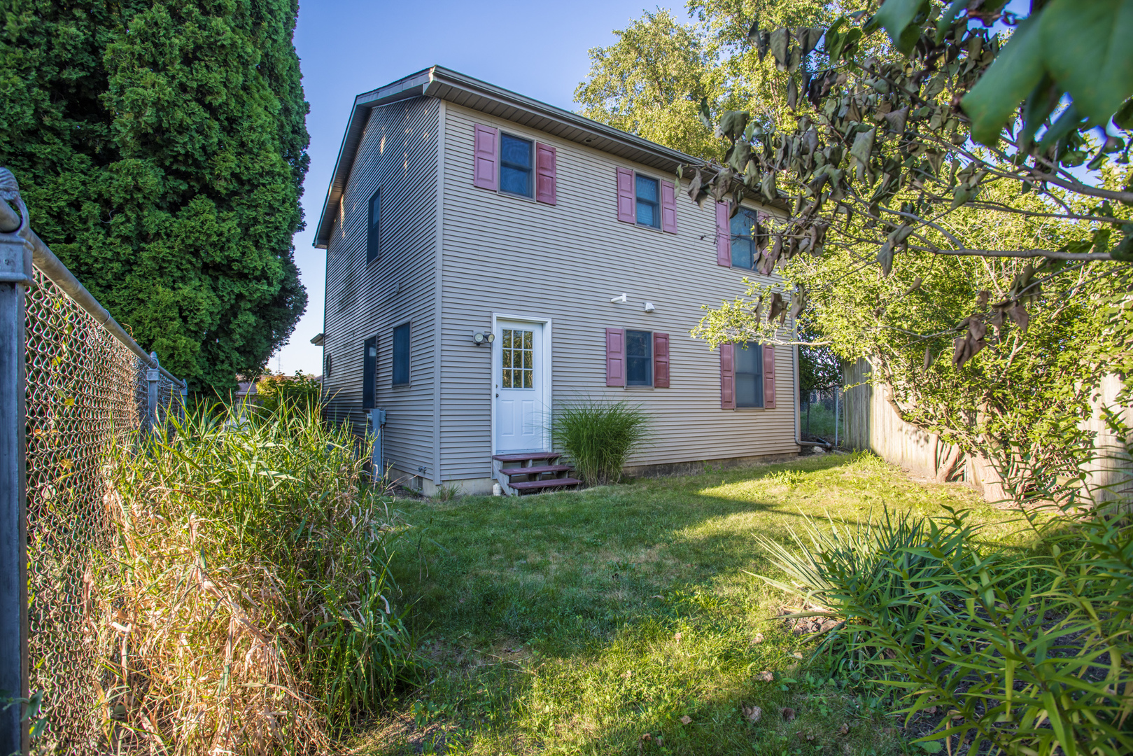 main property photo 19
