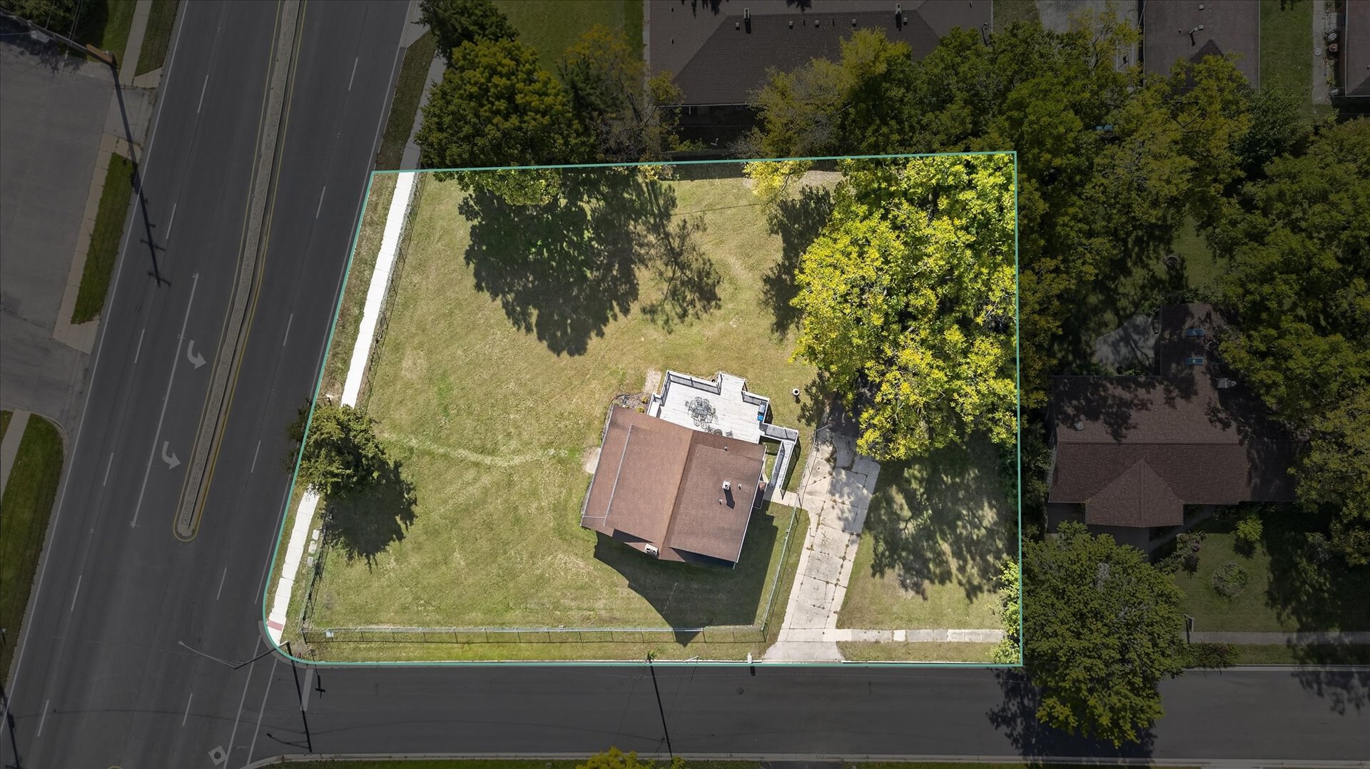 main property photo 2
