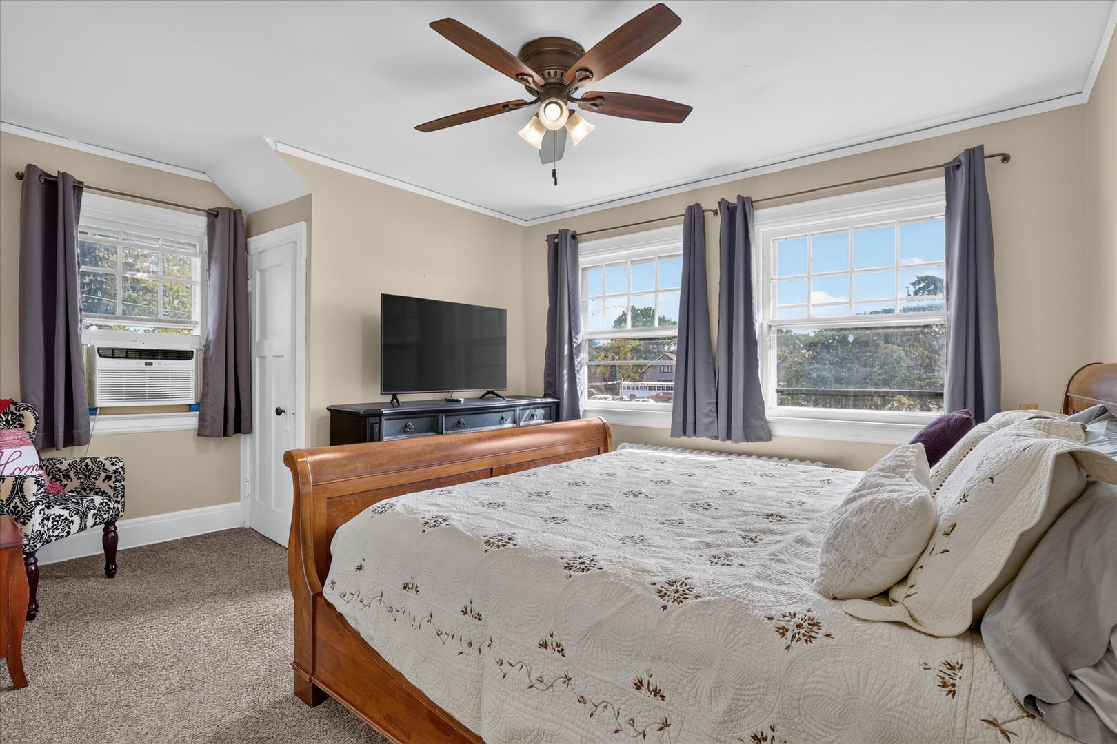 main property photo 25