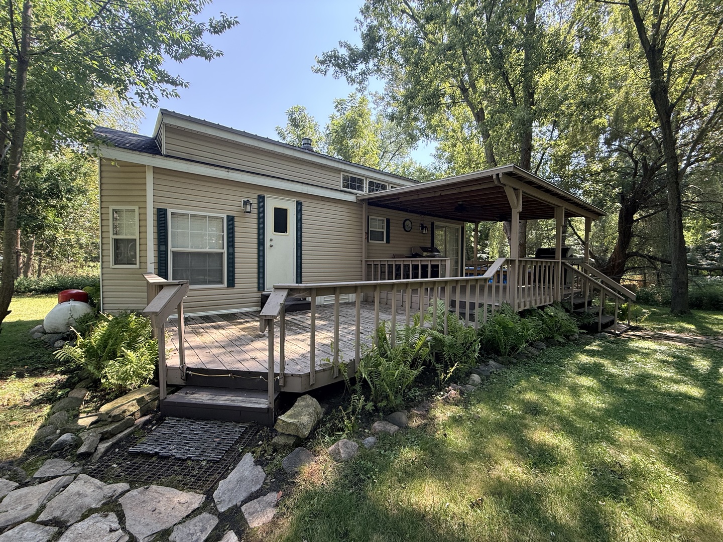 main property photo 7