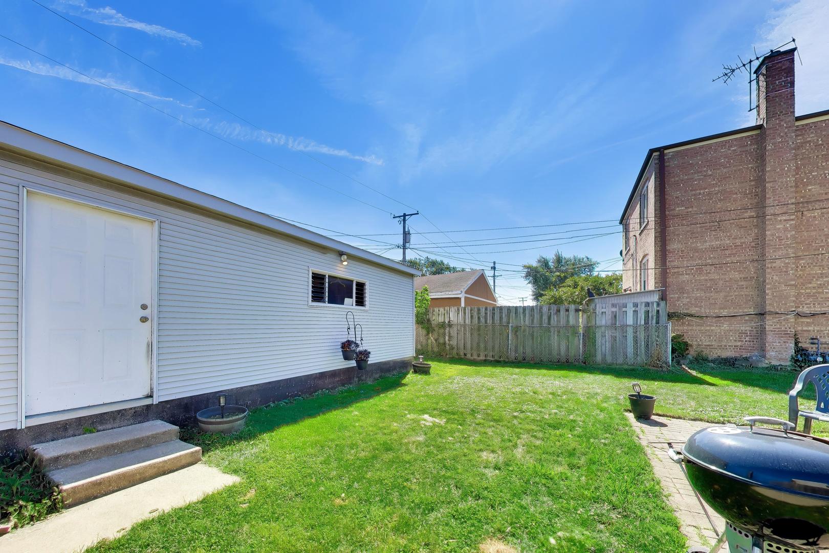 main property photo 28