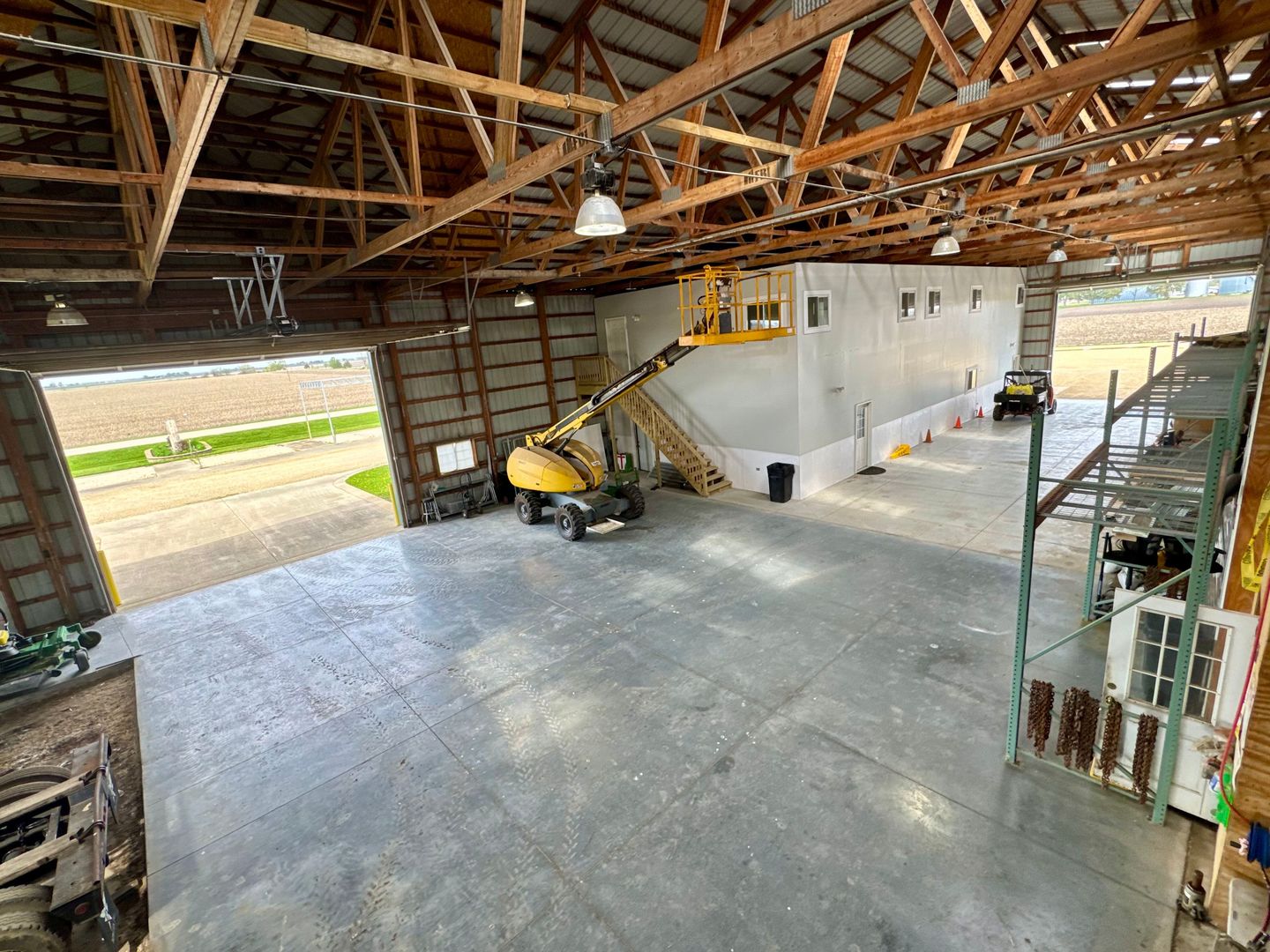 main property photo 16
