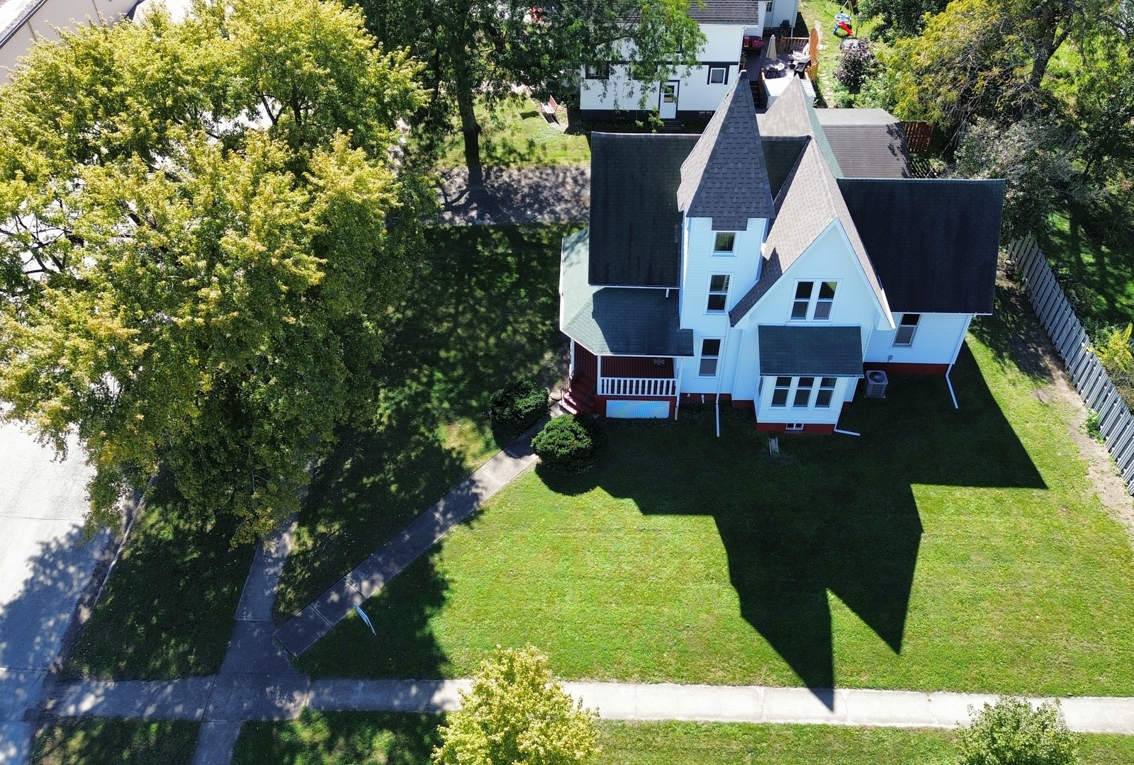 main property photo 45