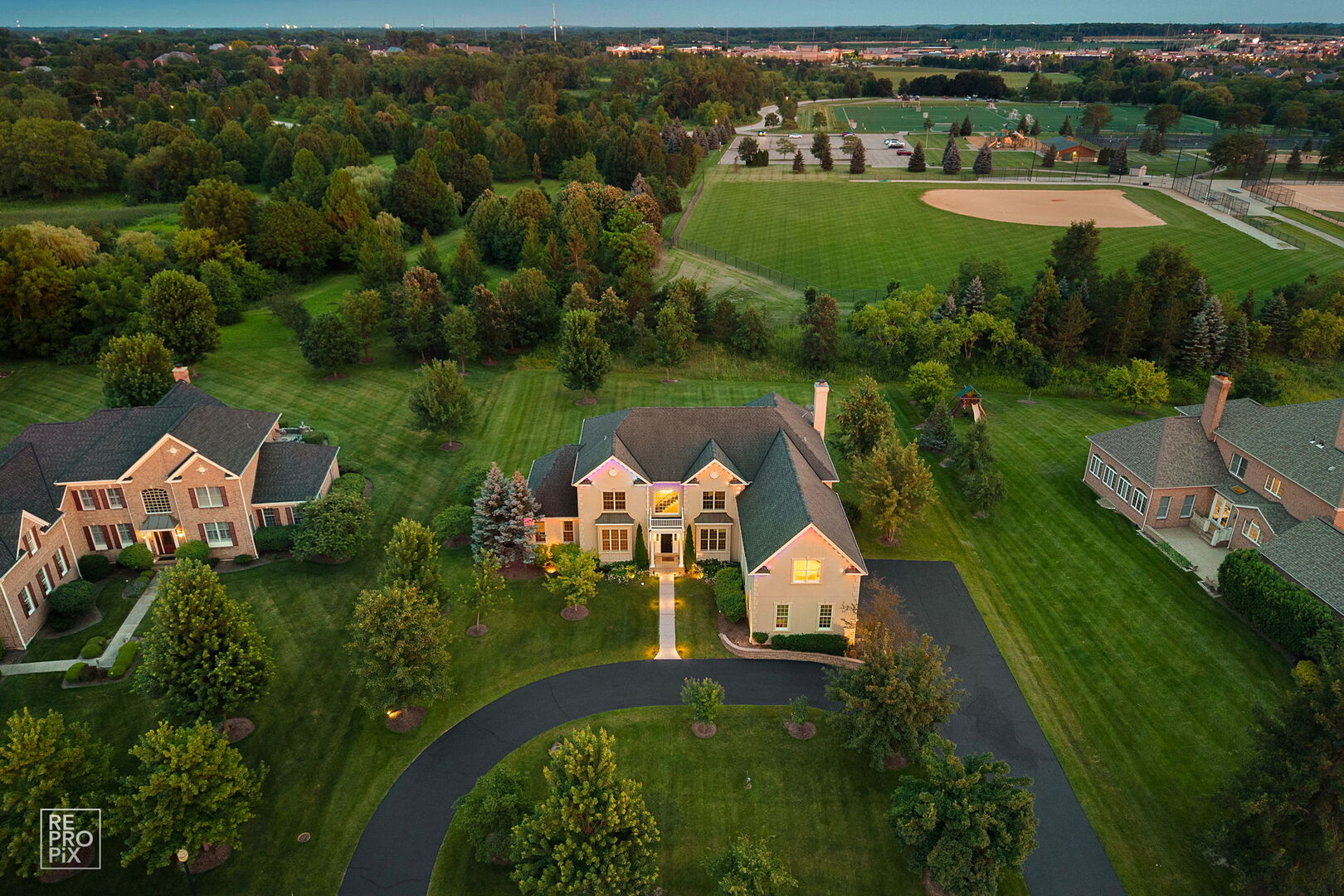 main property photo 4
