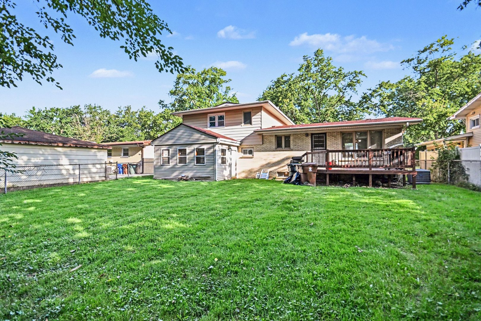 main property photo 23