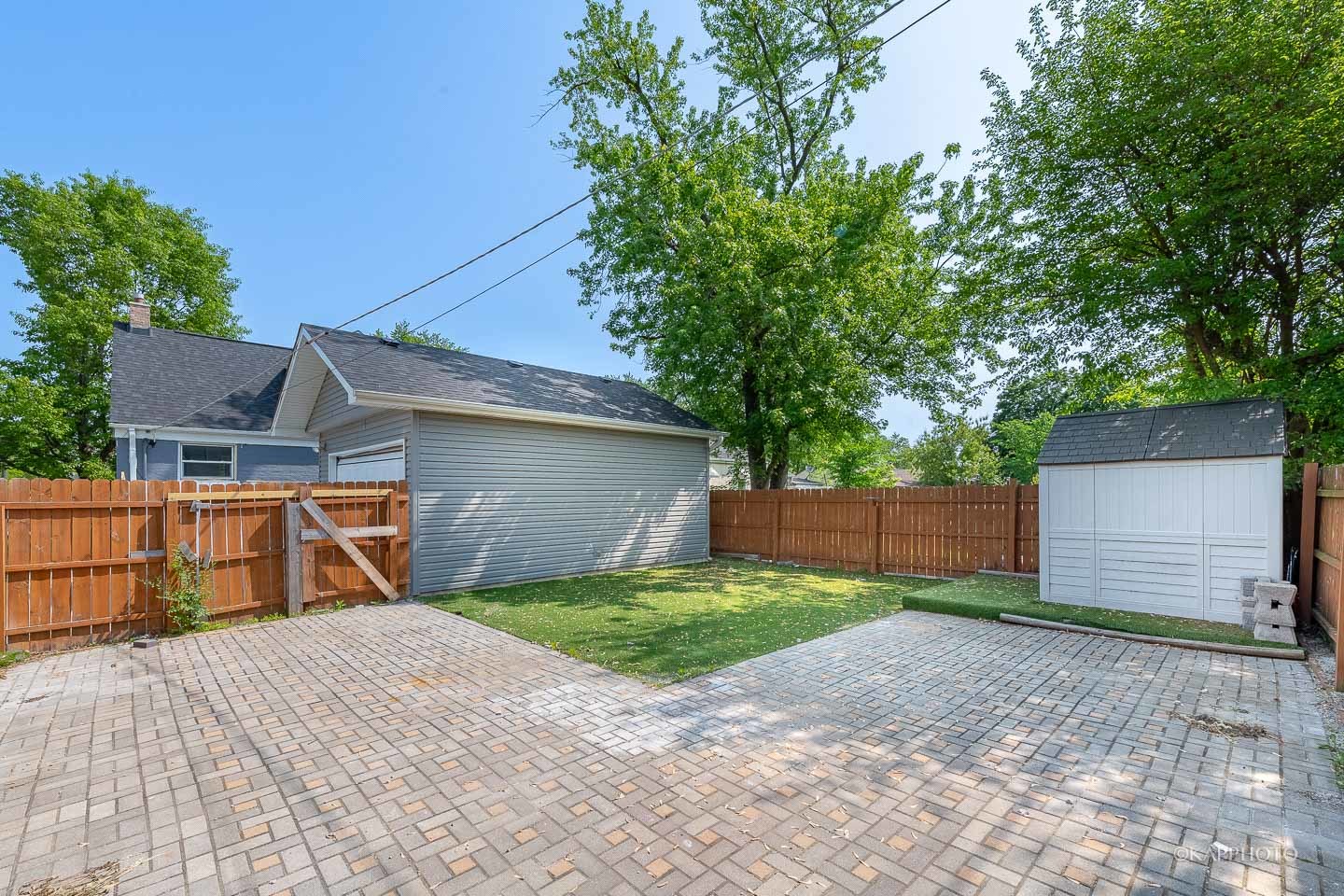 main property photo 30