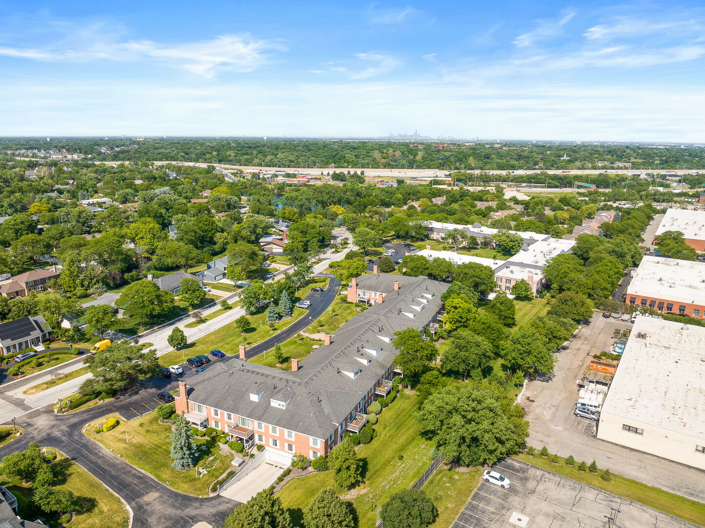 main property photo 28
