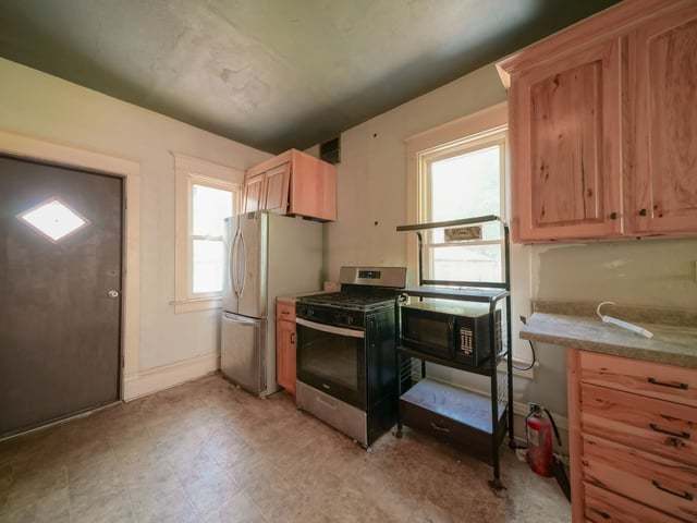 main property photo 12