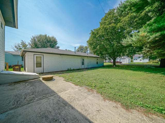 main property photo 30