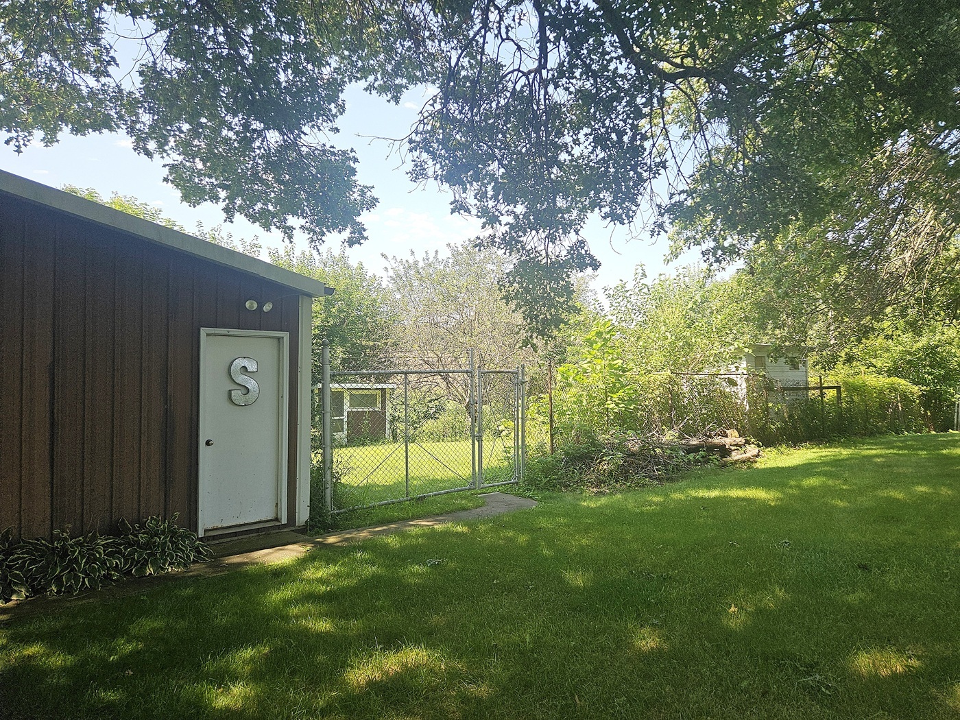 main property photo 34