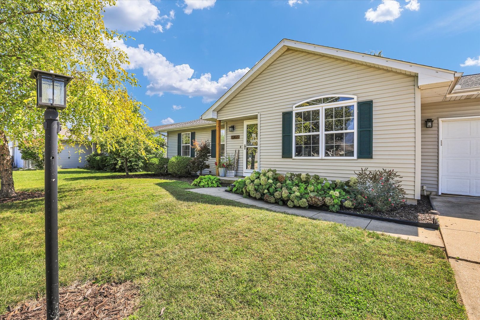 property viewer photo 3