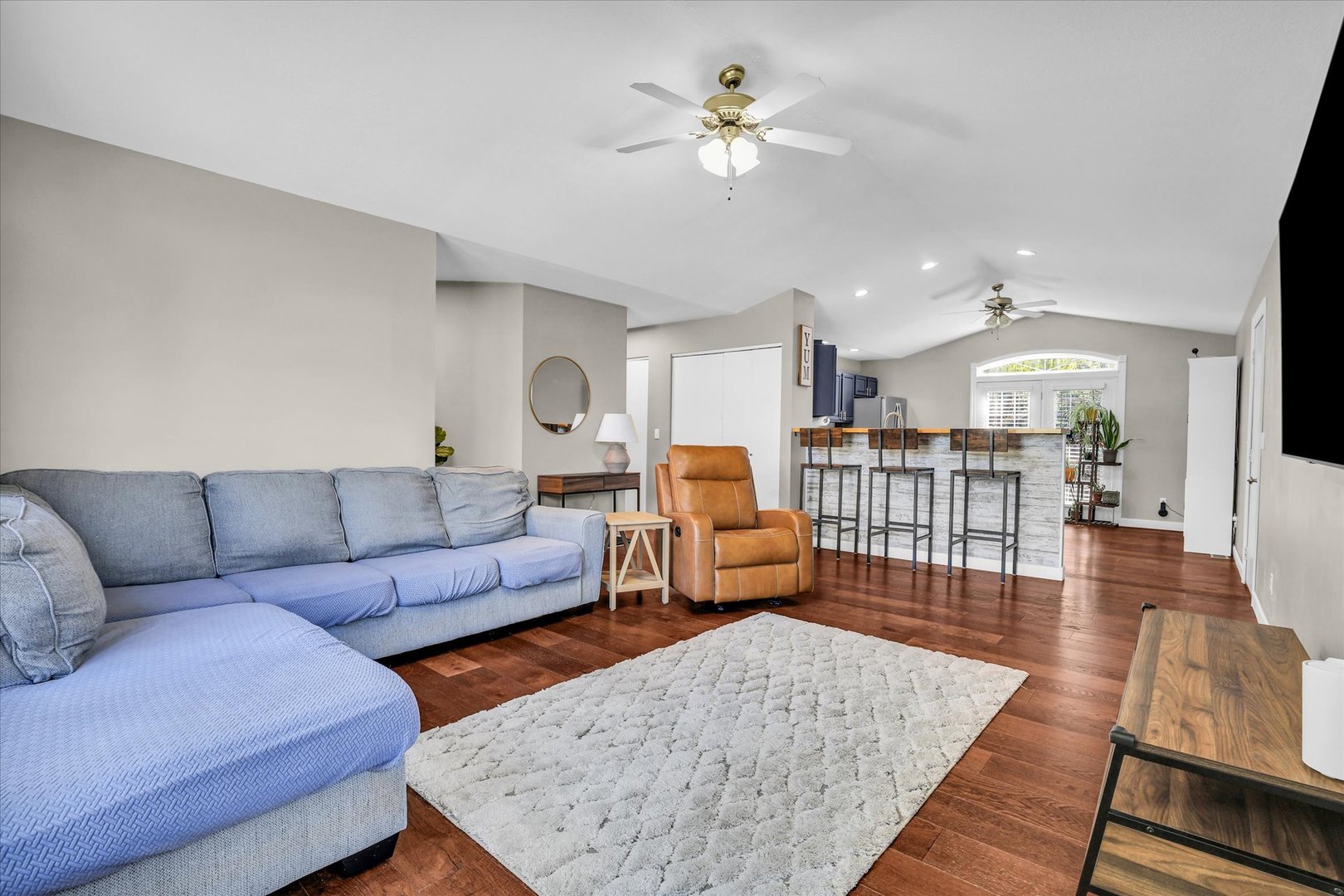 property viewer photo 6
