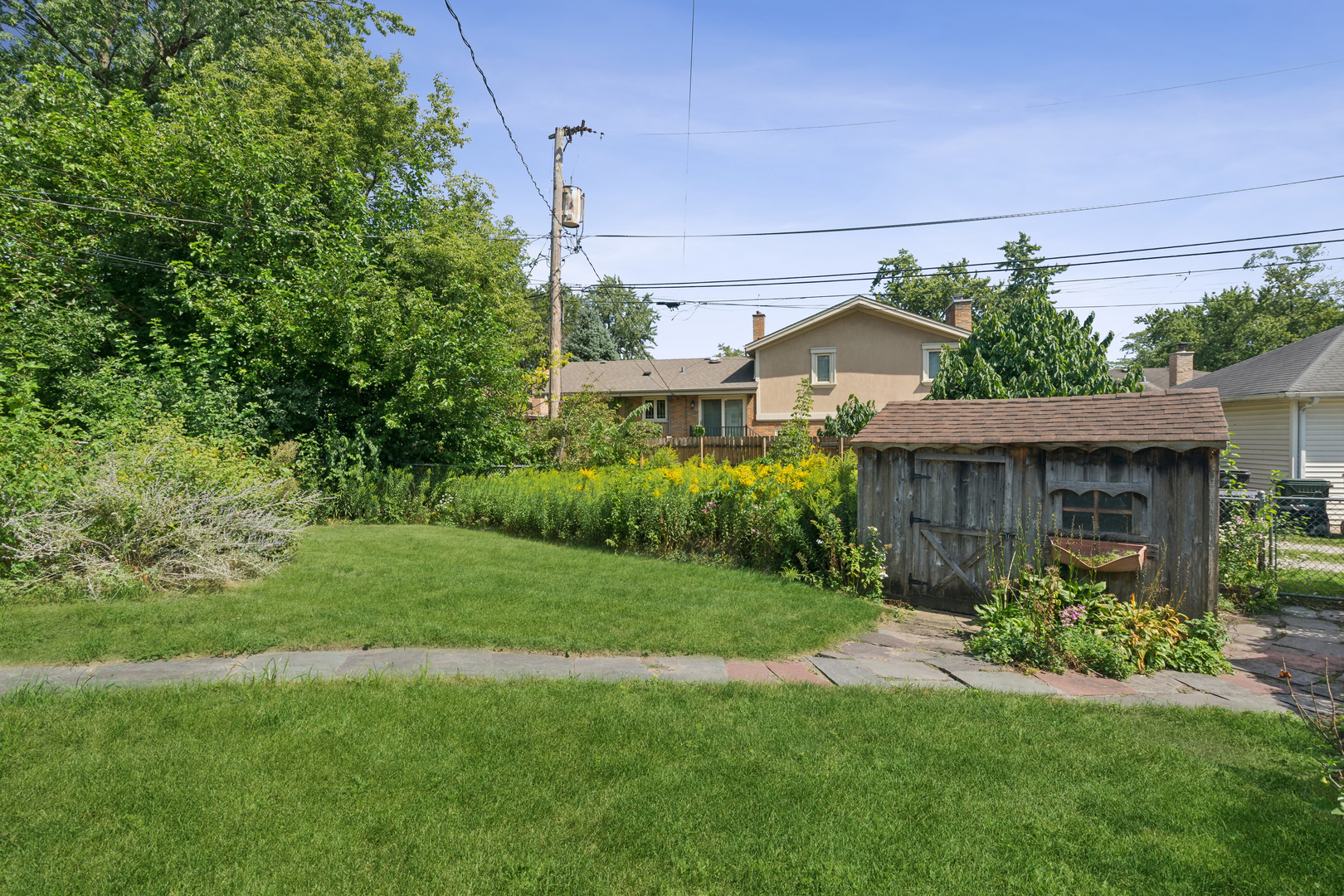 main property photo 9