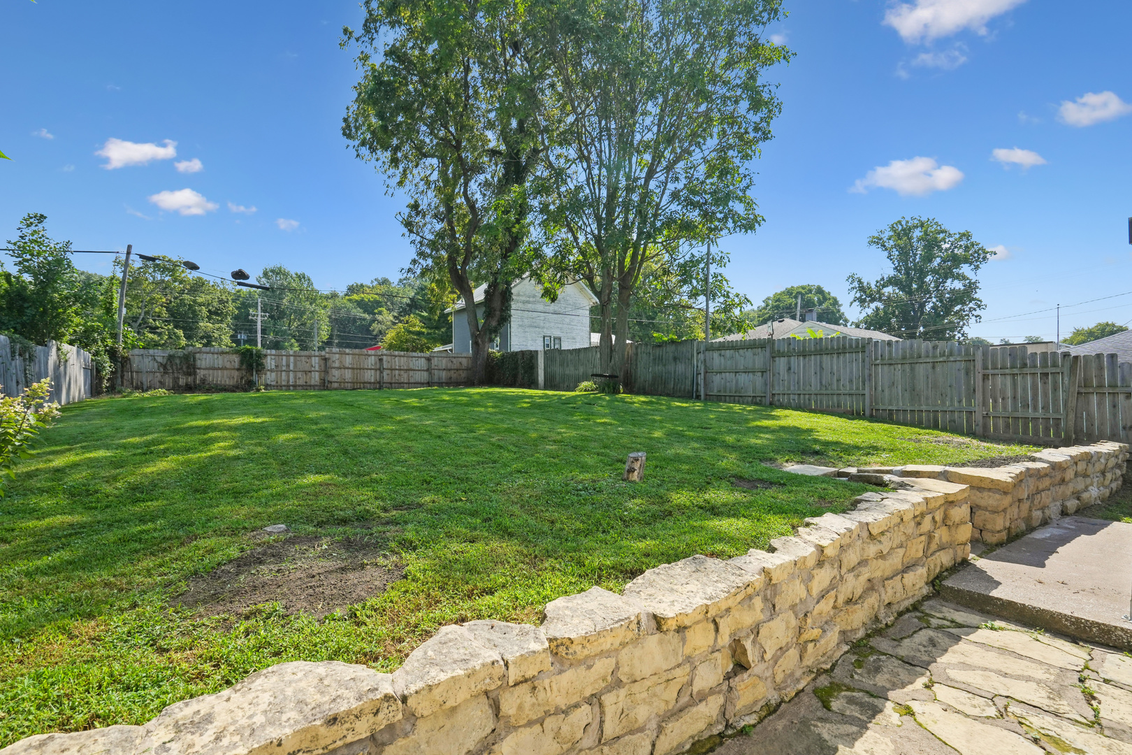 property viewer photo 20
