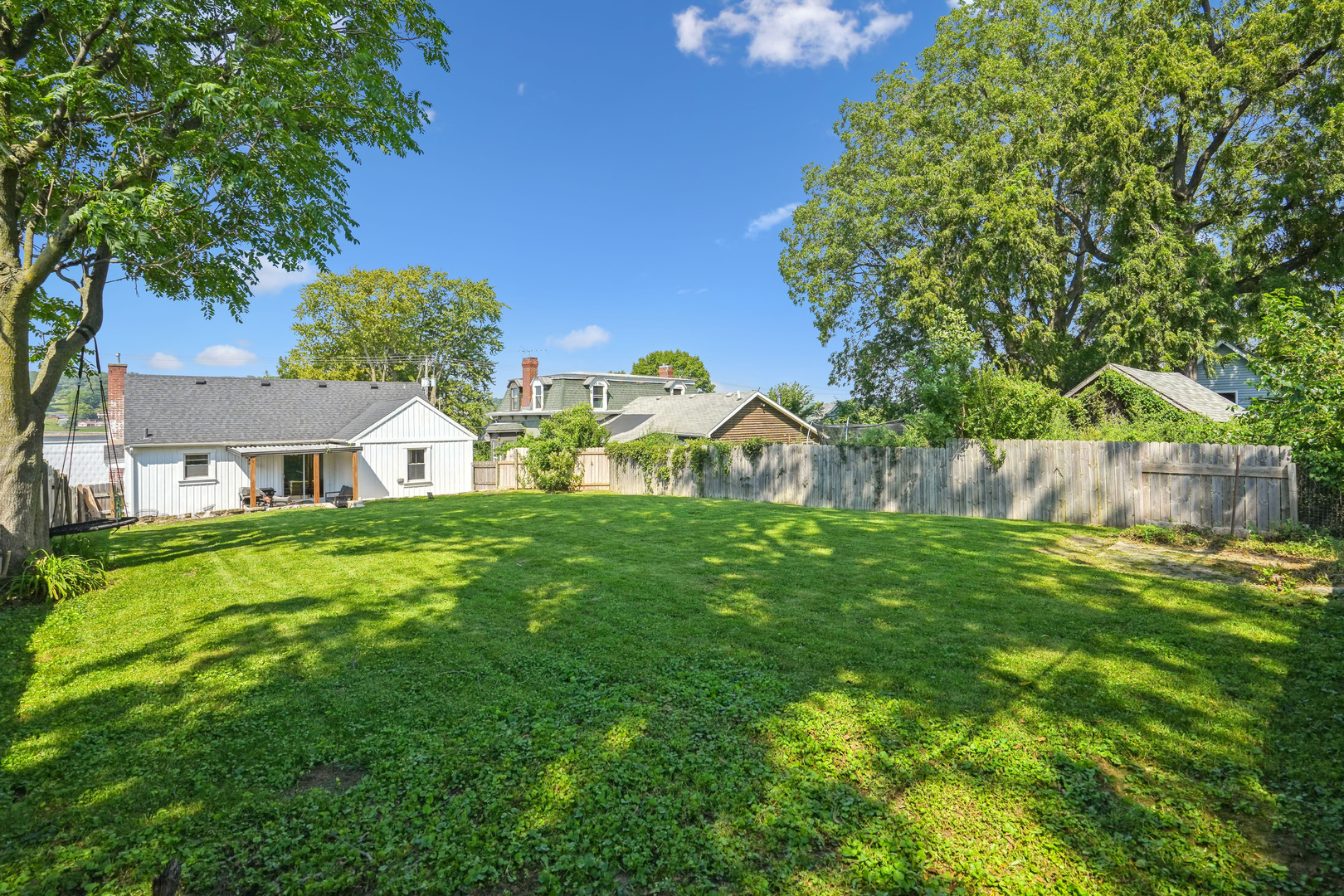 property viewer photo 23