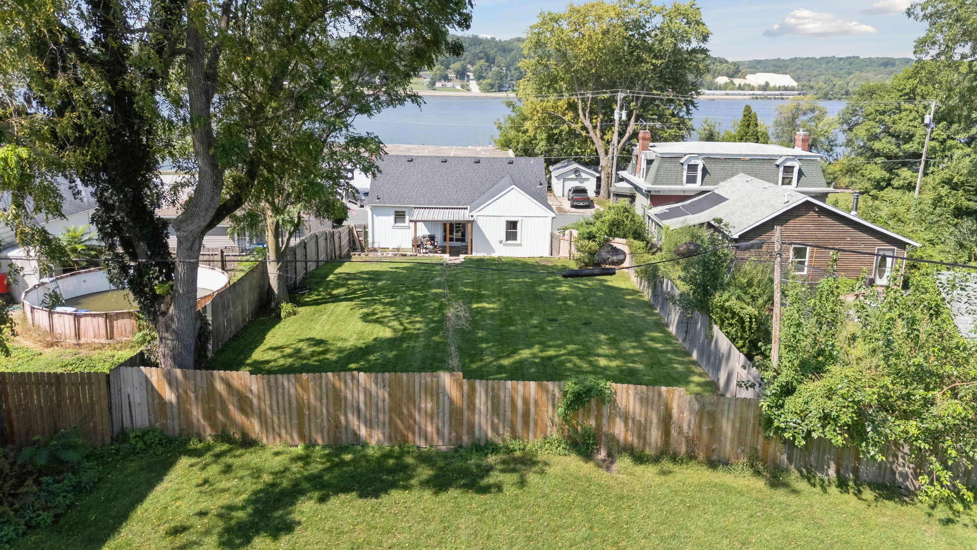 property viewer photo 26
