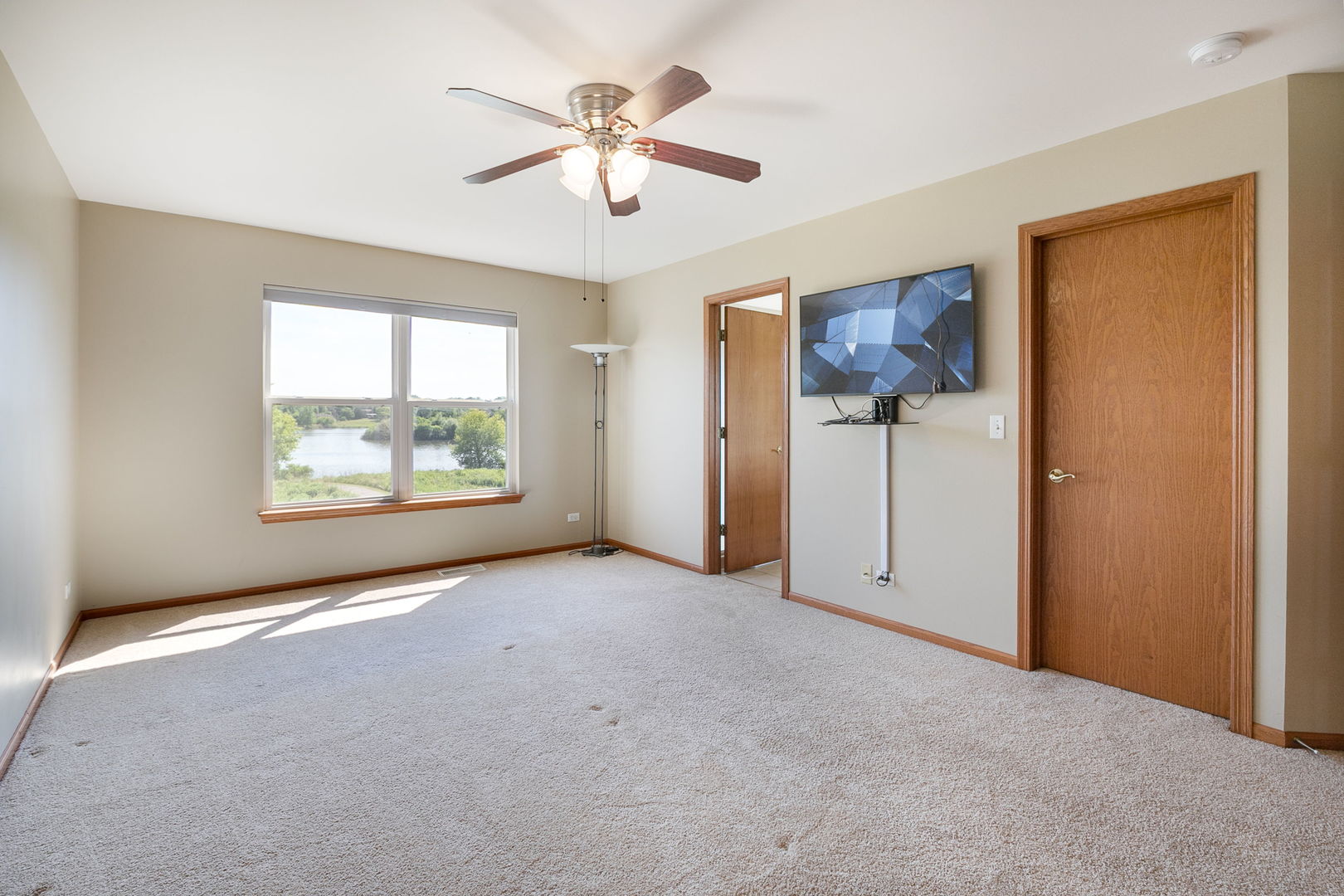 property viewer photo 11