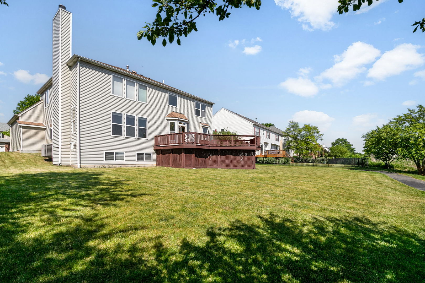 property viewer photo 18