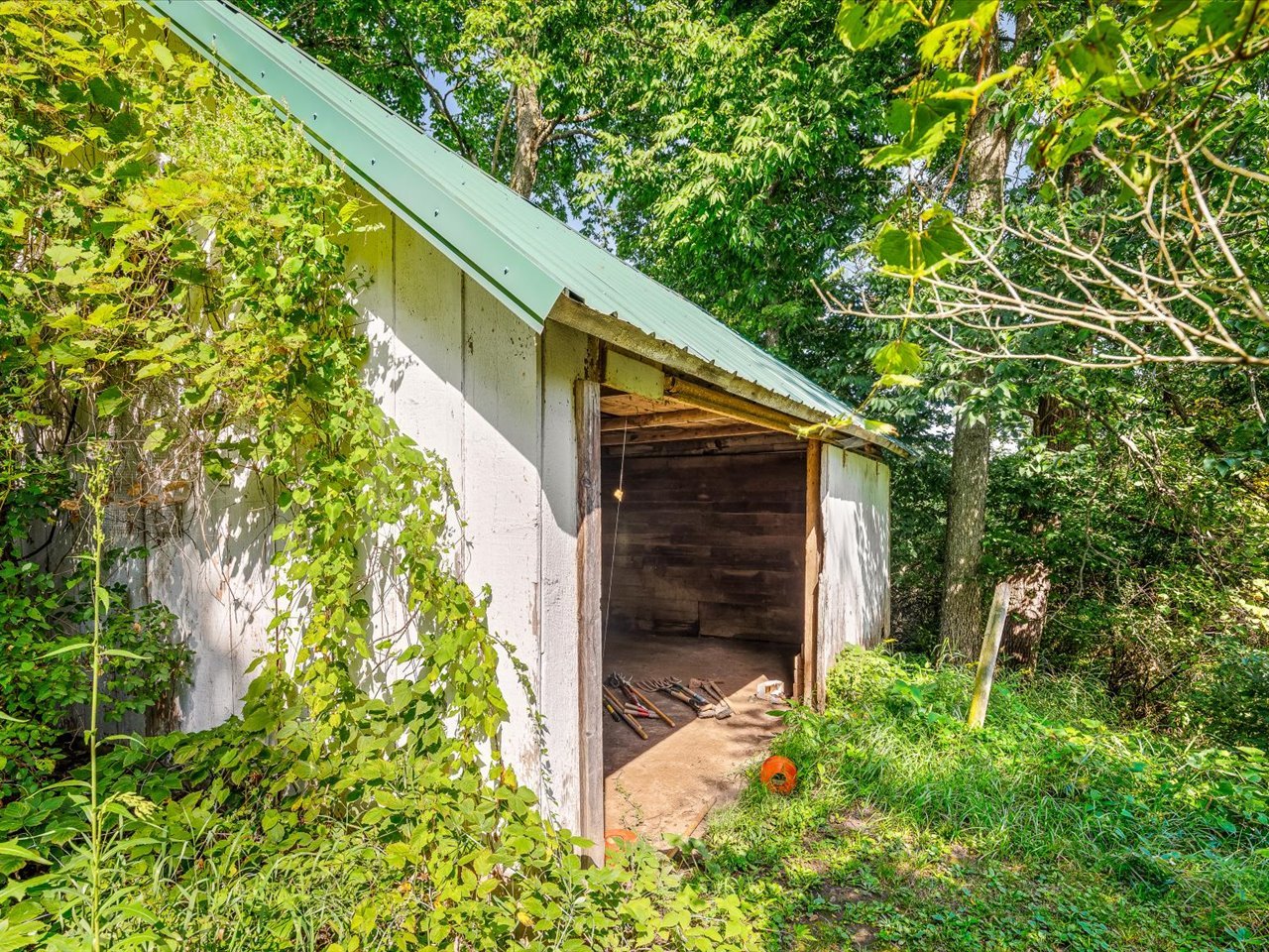 main property photo 25