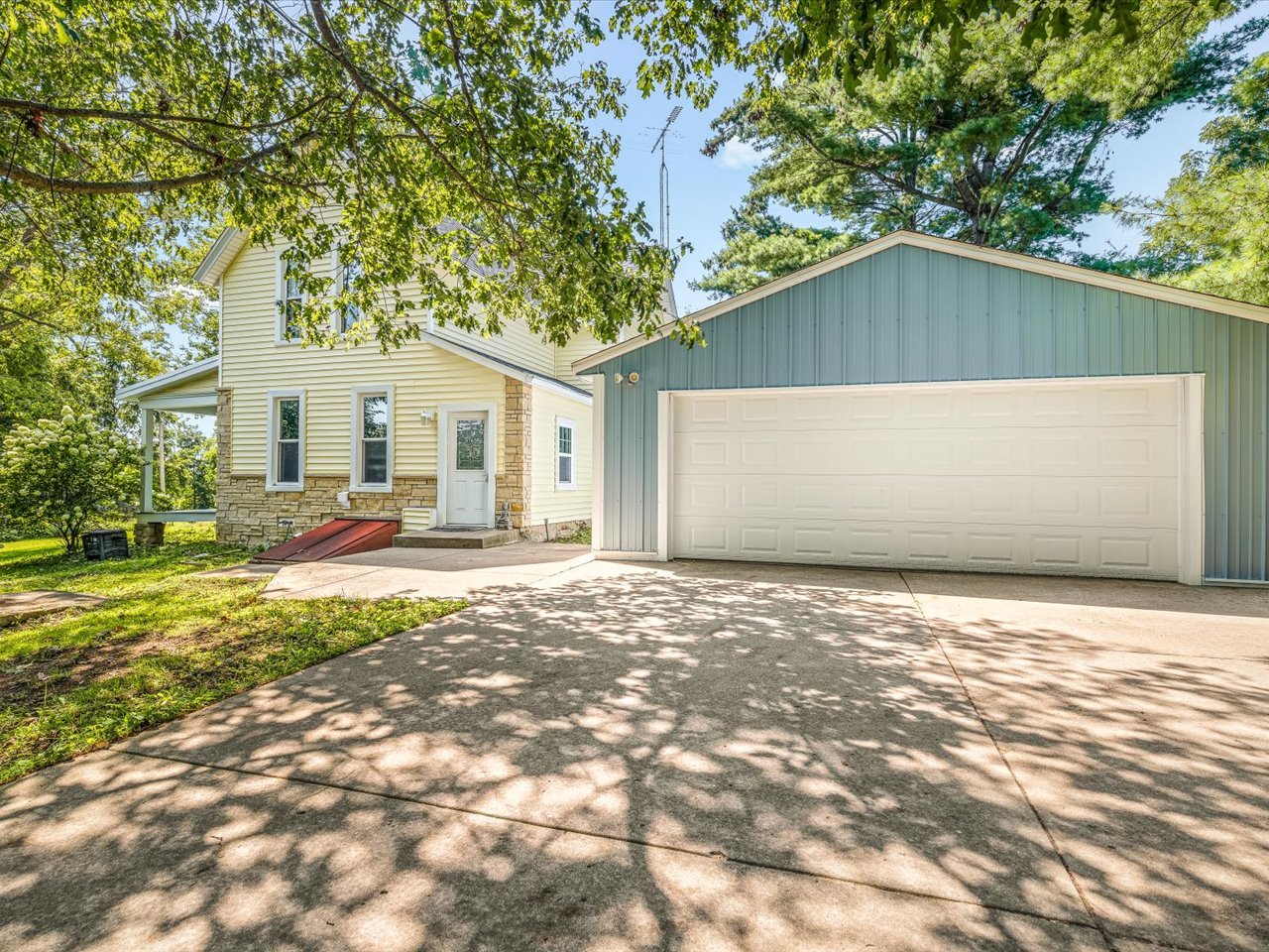 main property photo 8