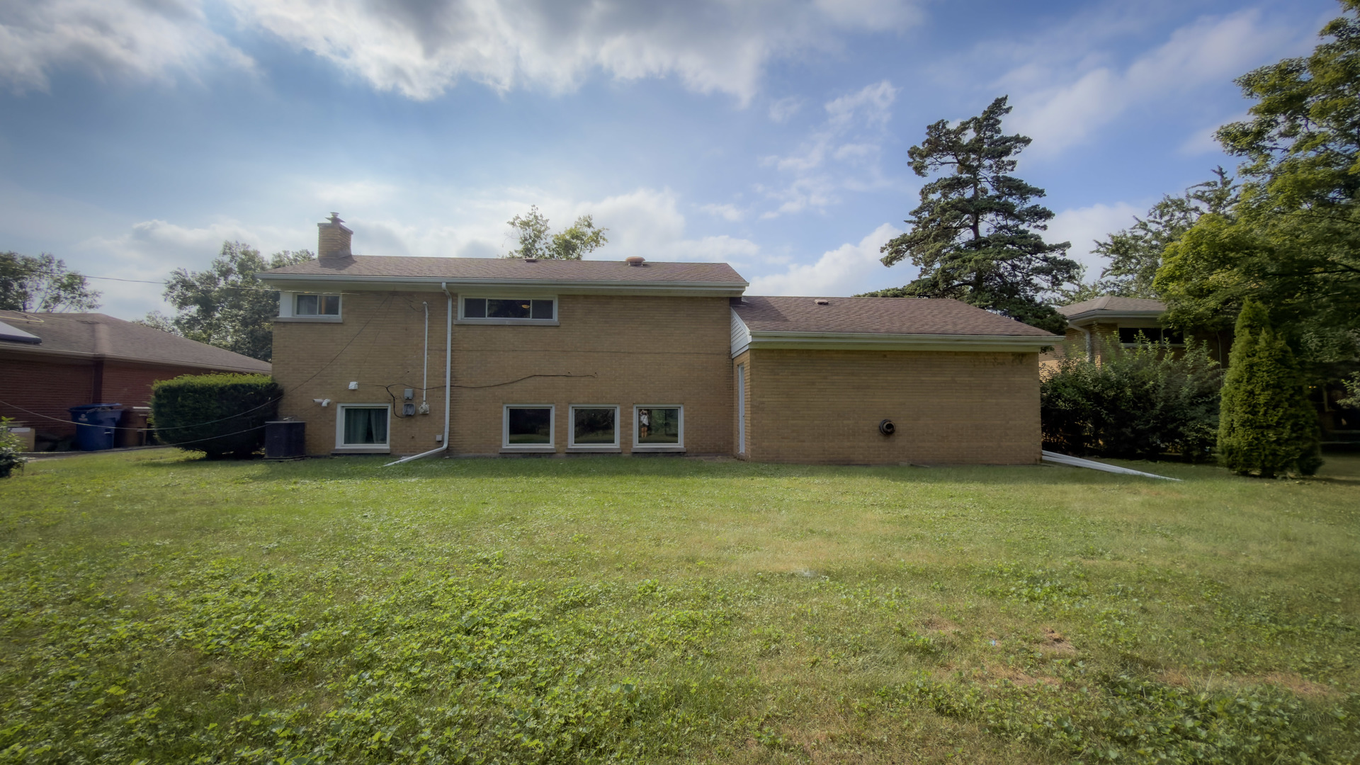main property photo 39