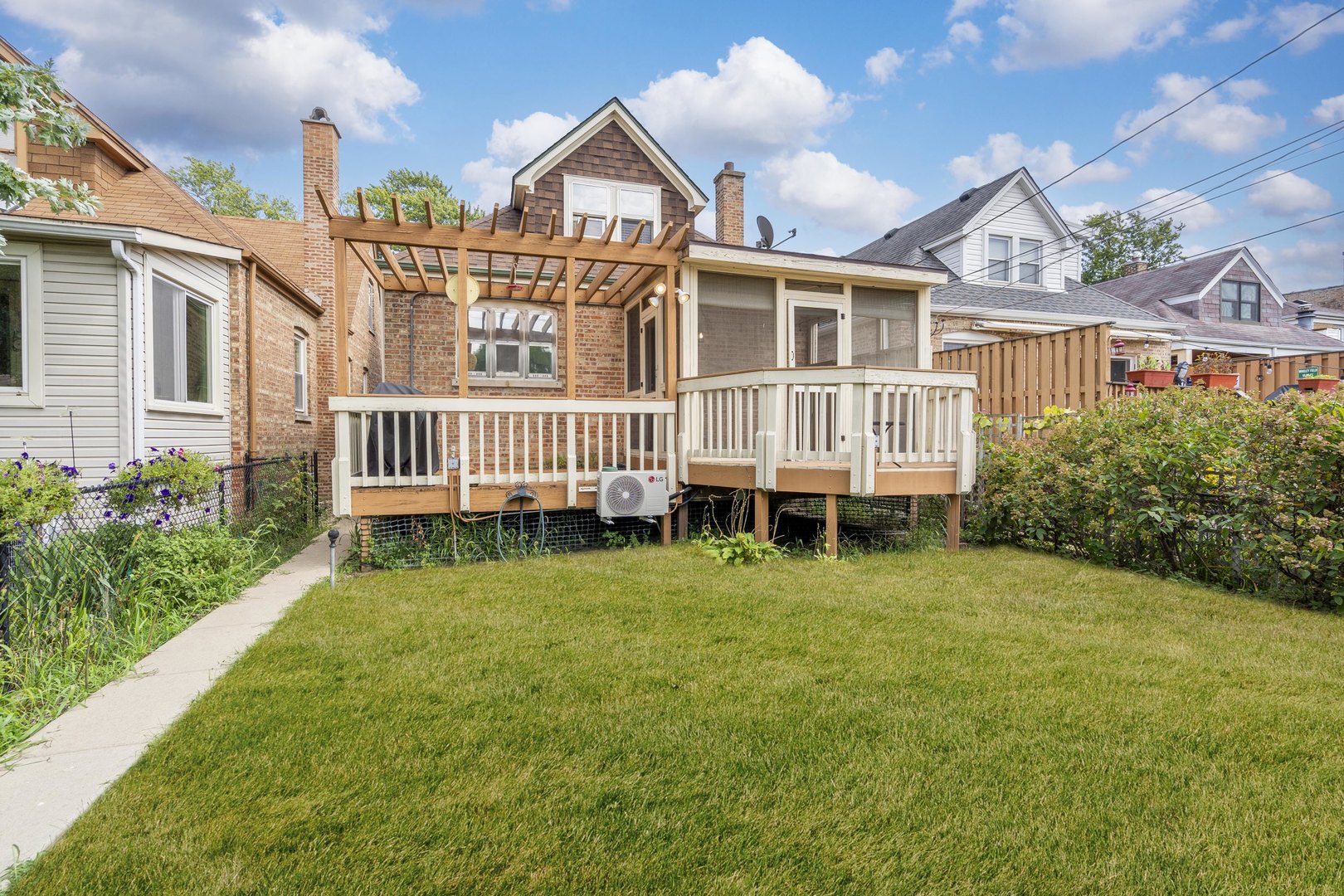 main property photo 23