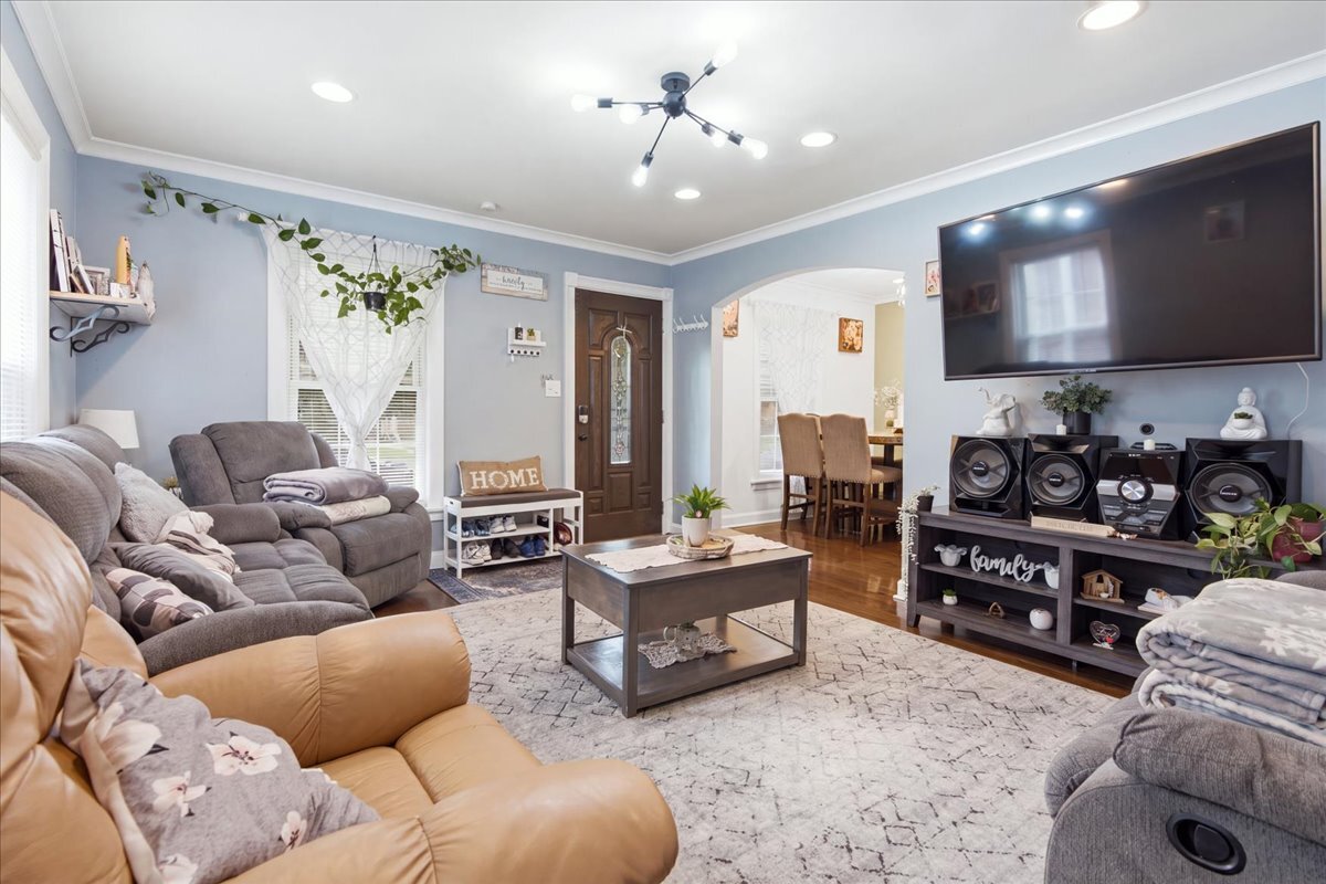 main property photo 5
