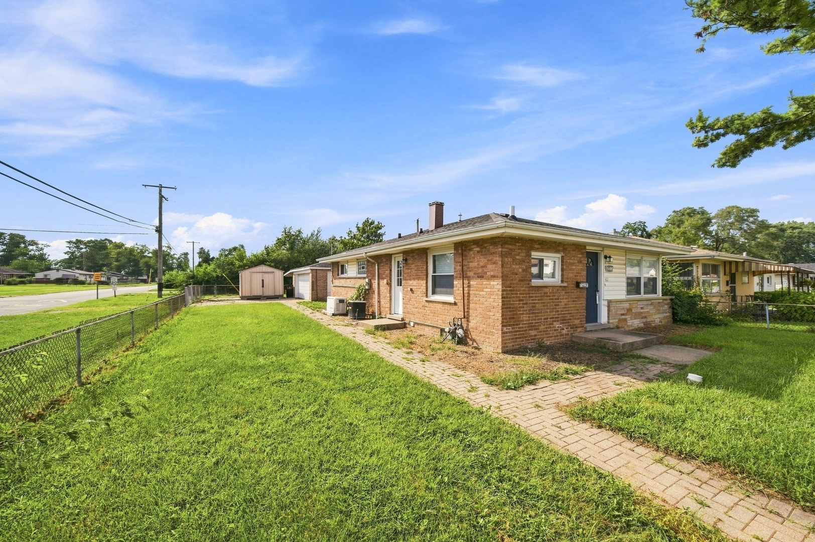 main property photo 13
