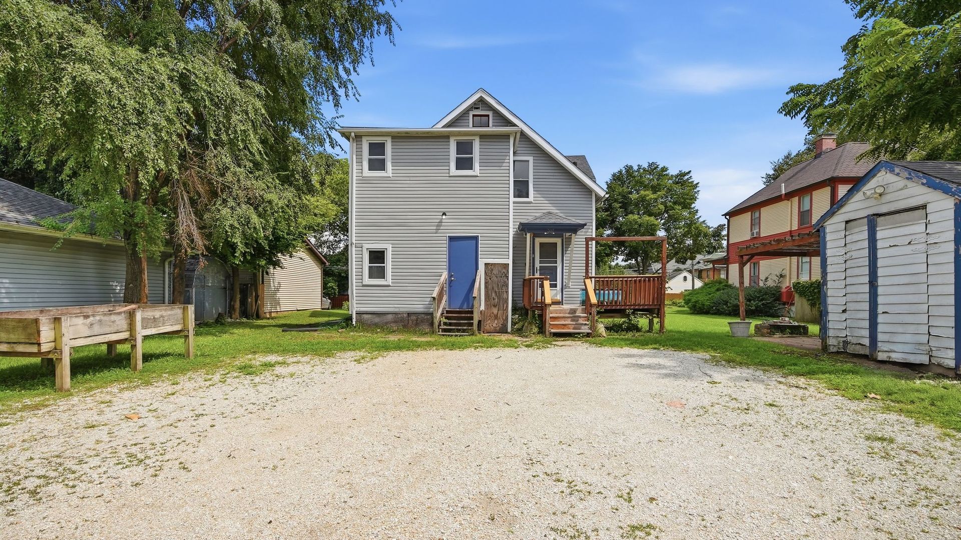main property photo 40
