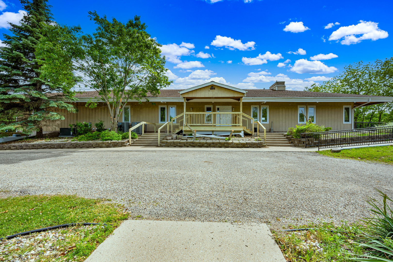 main property photo 39