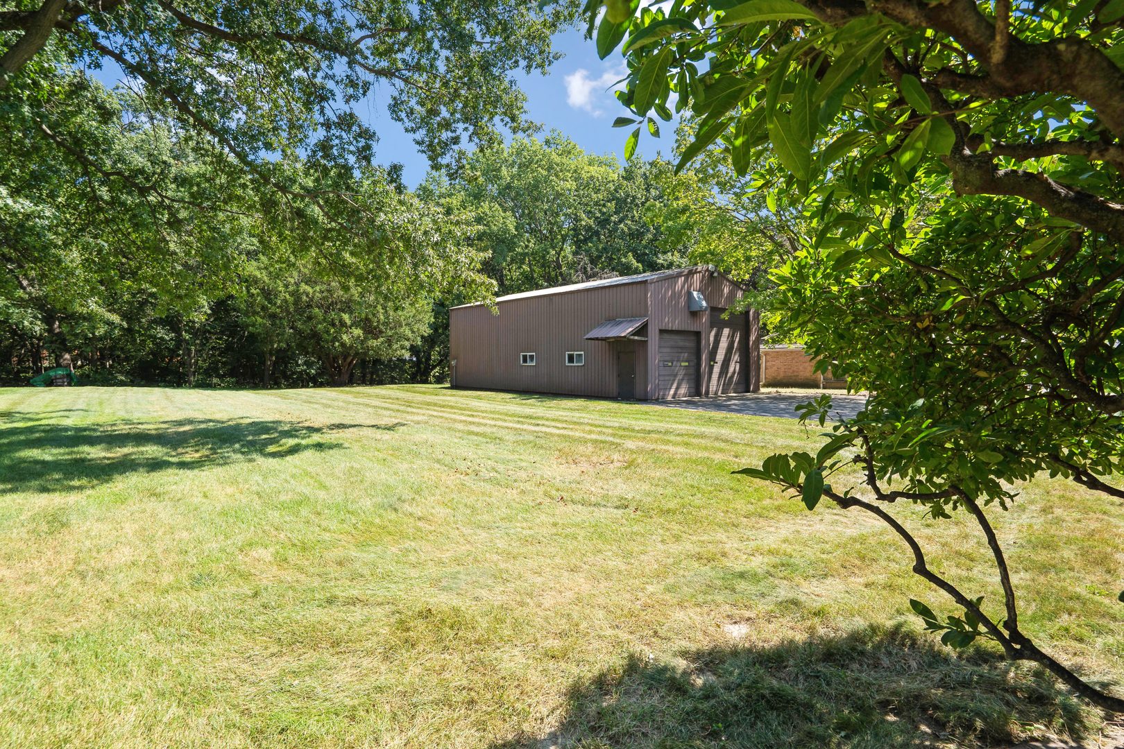 main property photo 32