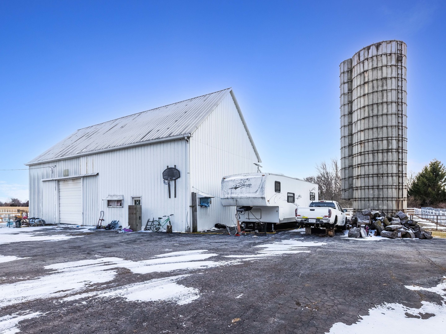 main property photo 16