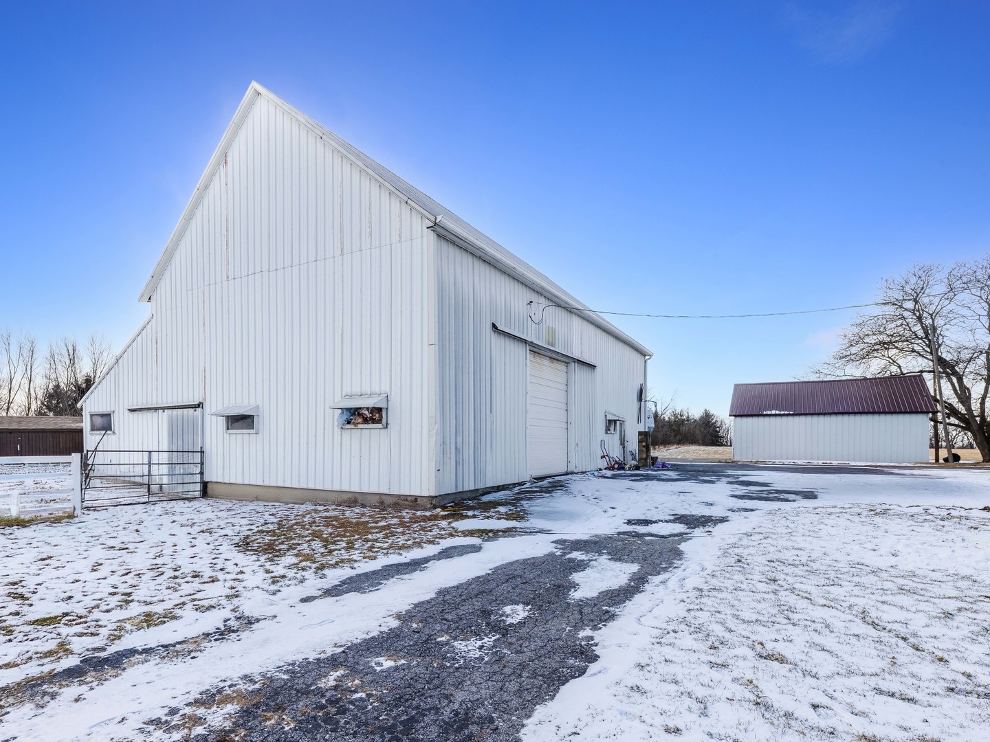 main property photo 17