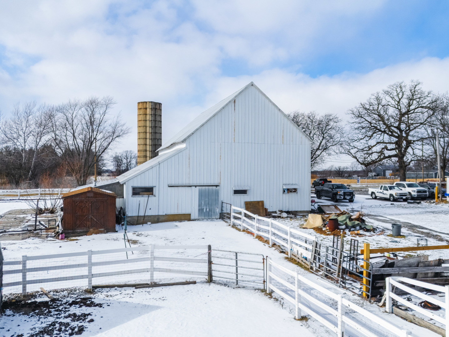 main property photo 18