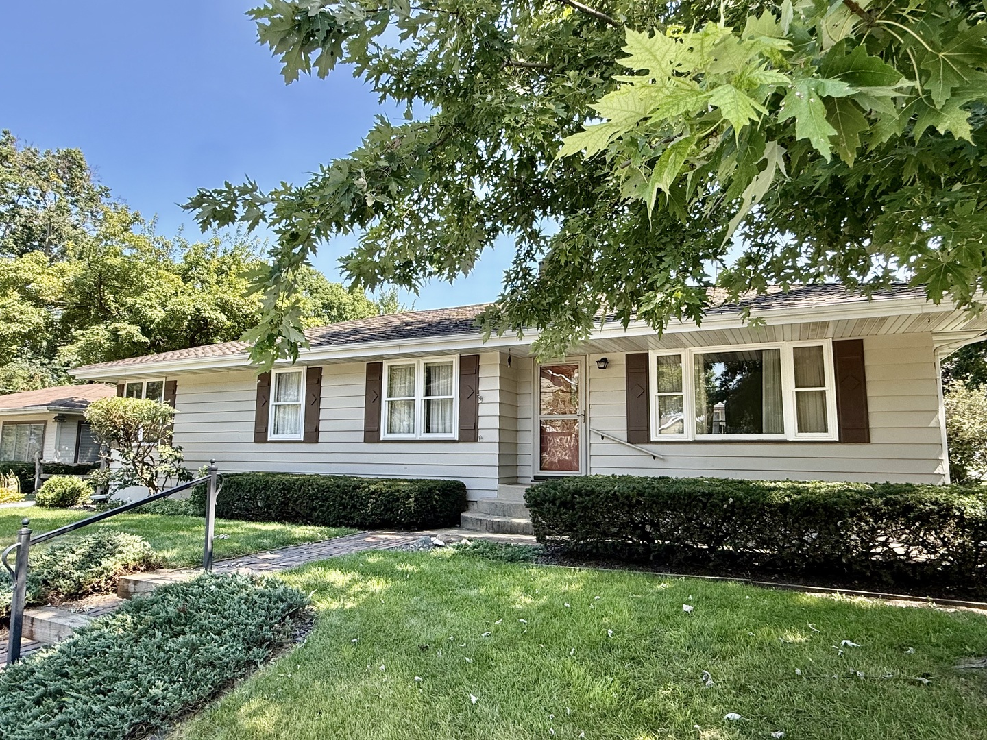 main property photo 27