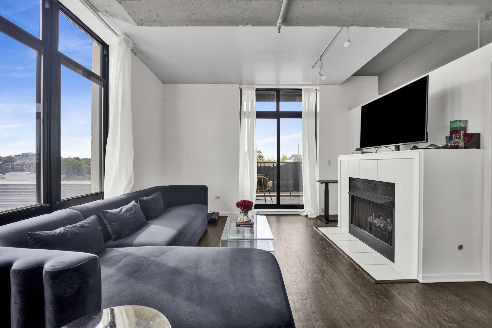 property viewer photo 1