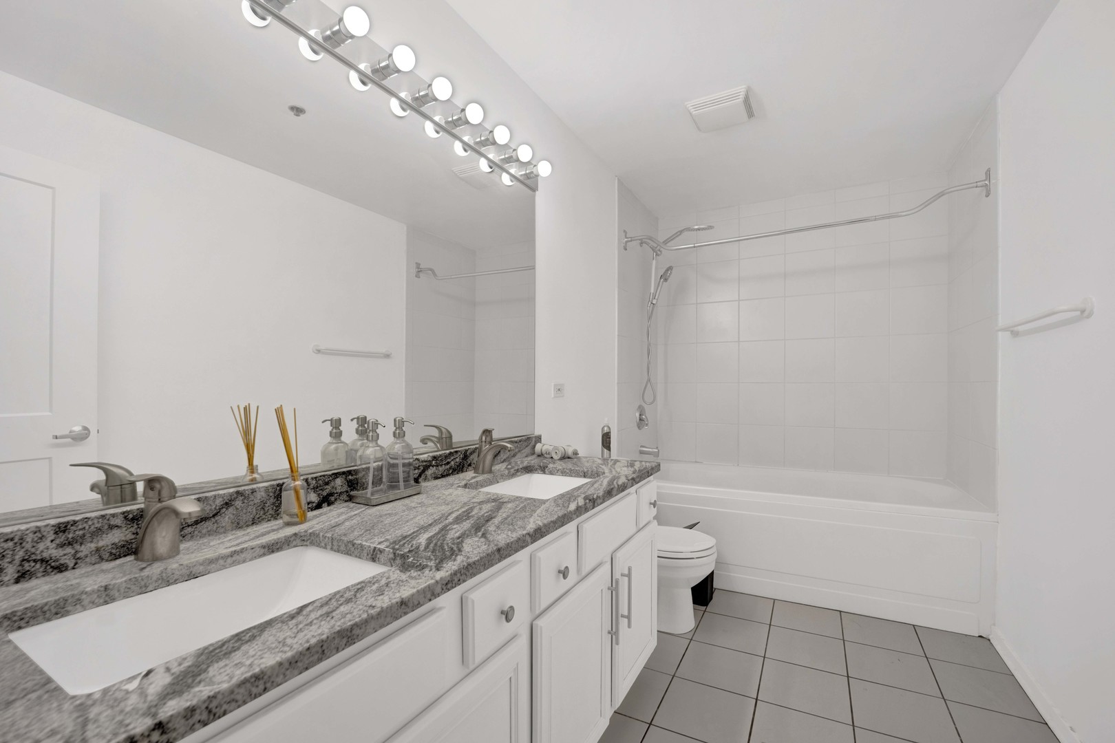 property viewer photo 11