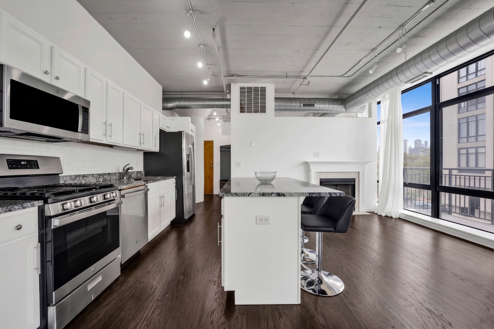 property viewer photo 5