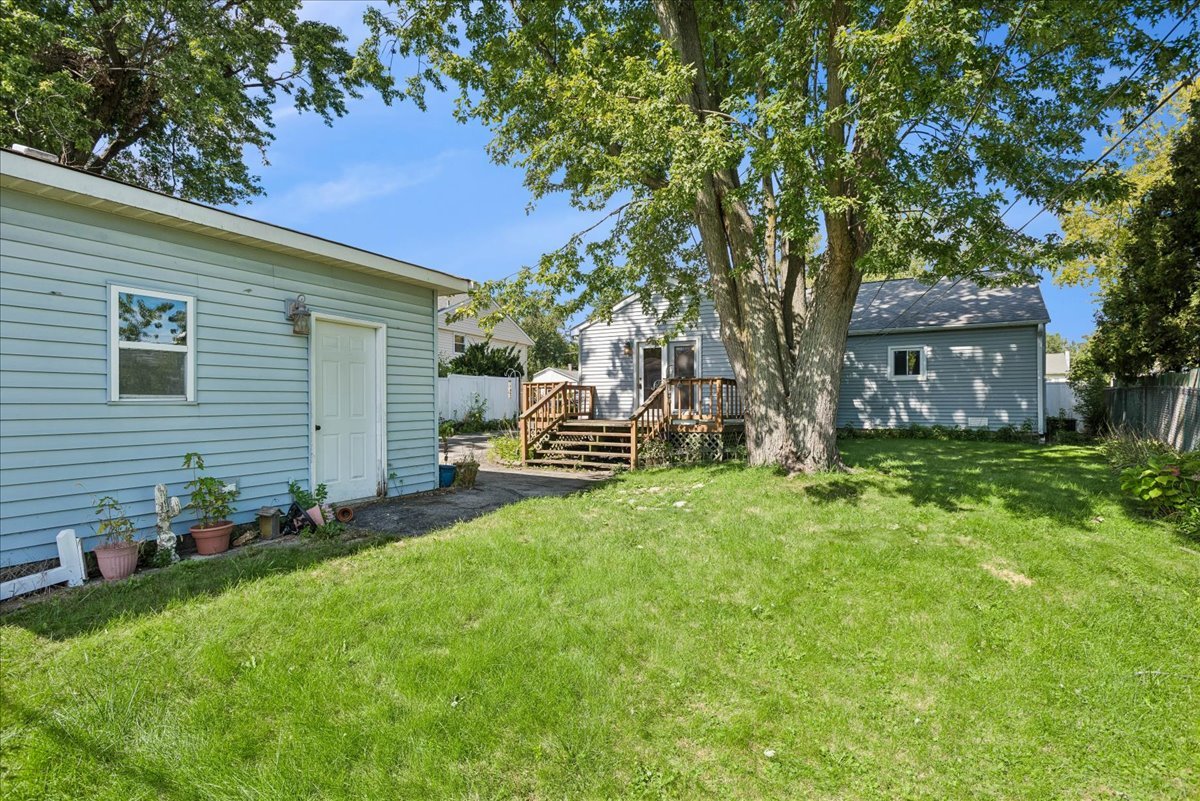 main property photo 17