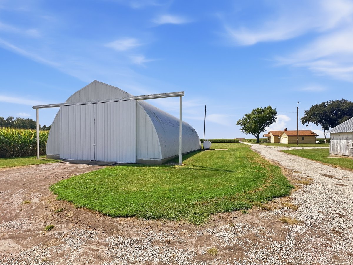 main property photo 50