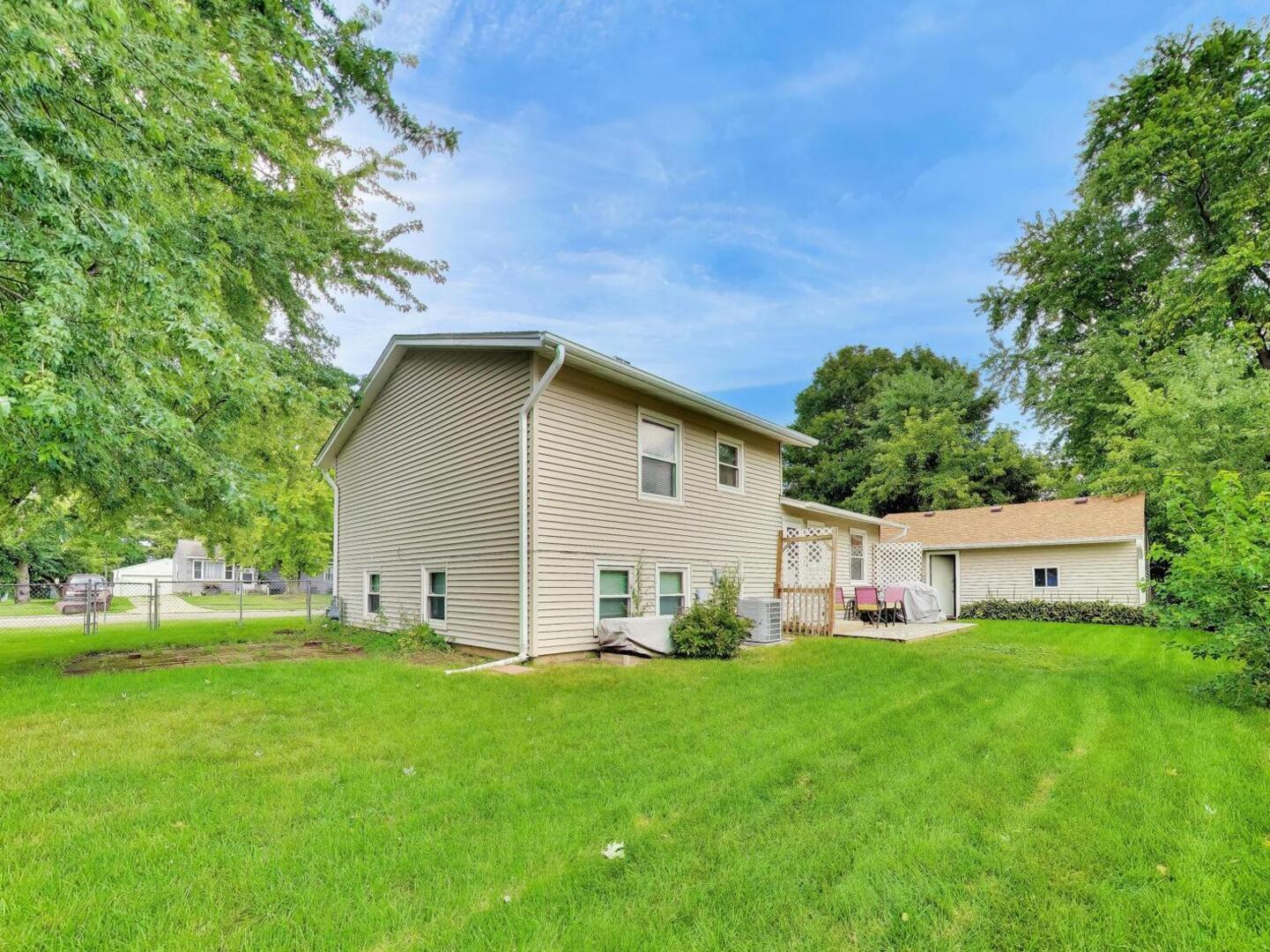main property photo 30