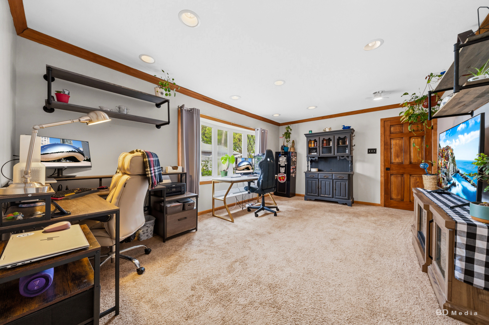 main property photo 19