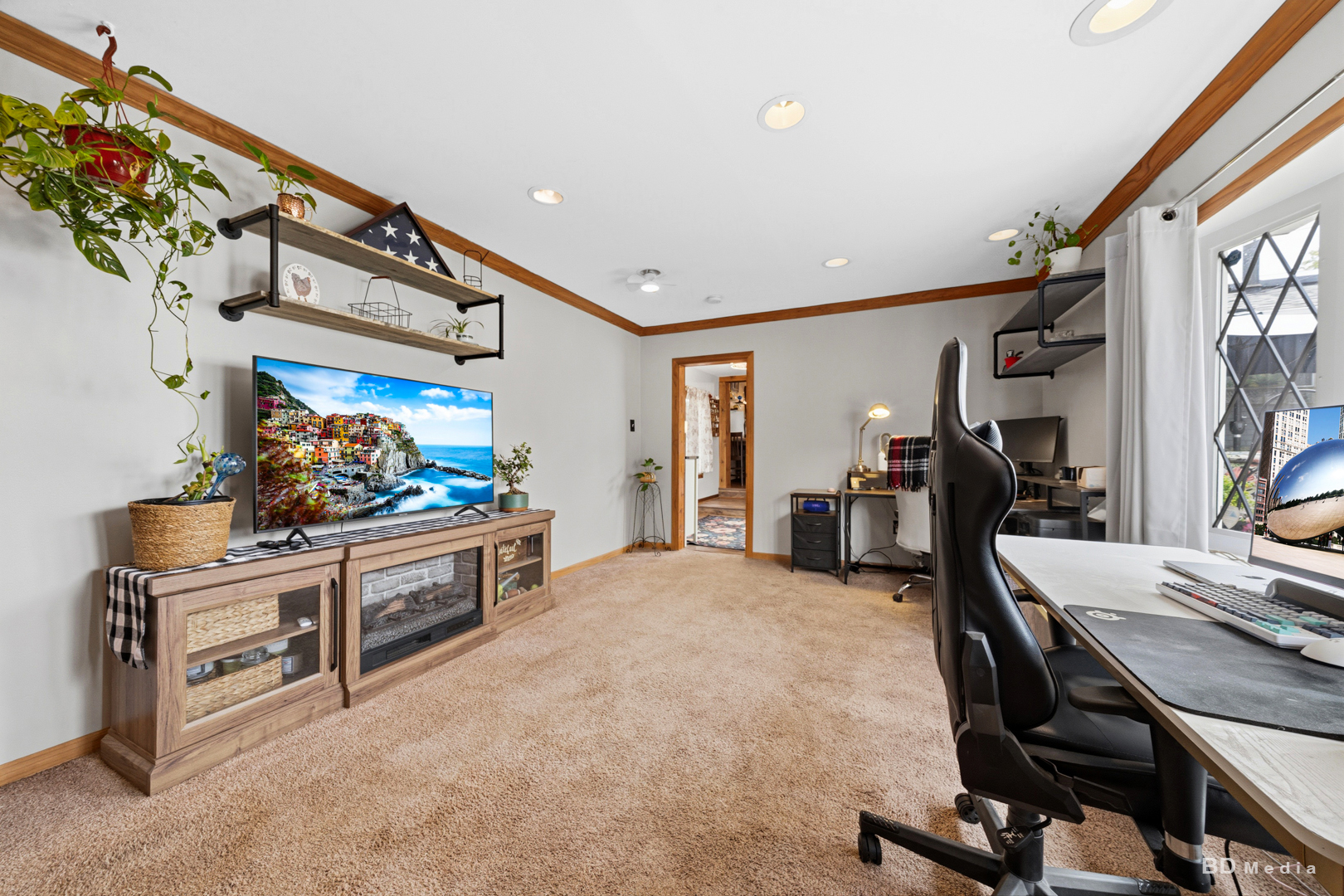 main property photo 20