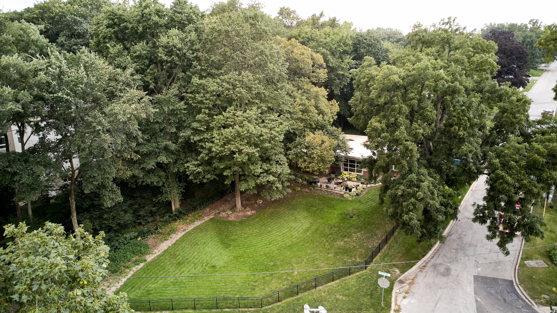 main property photo 41